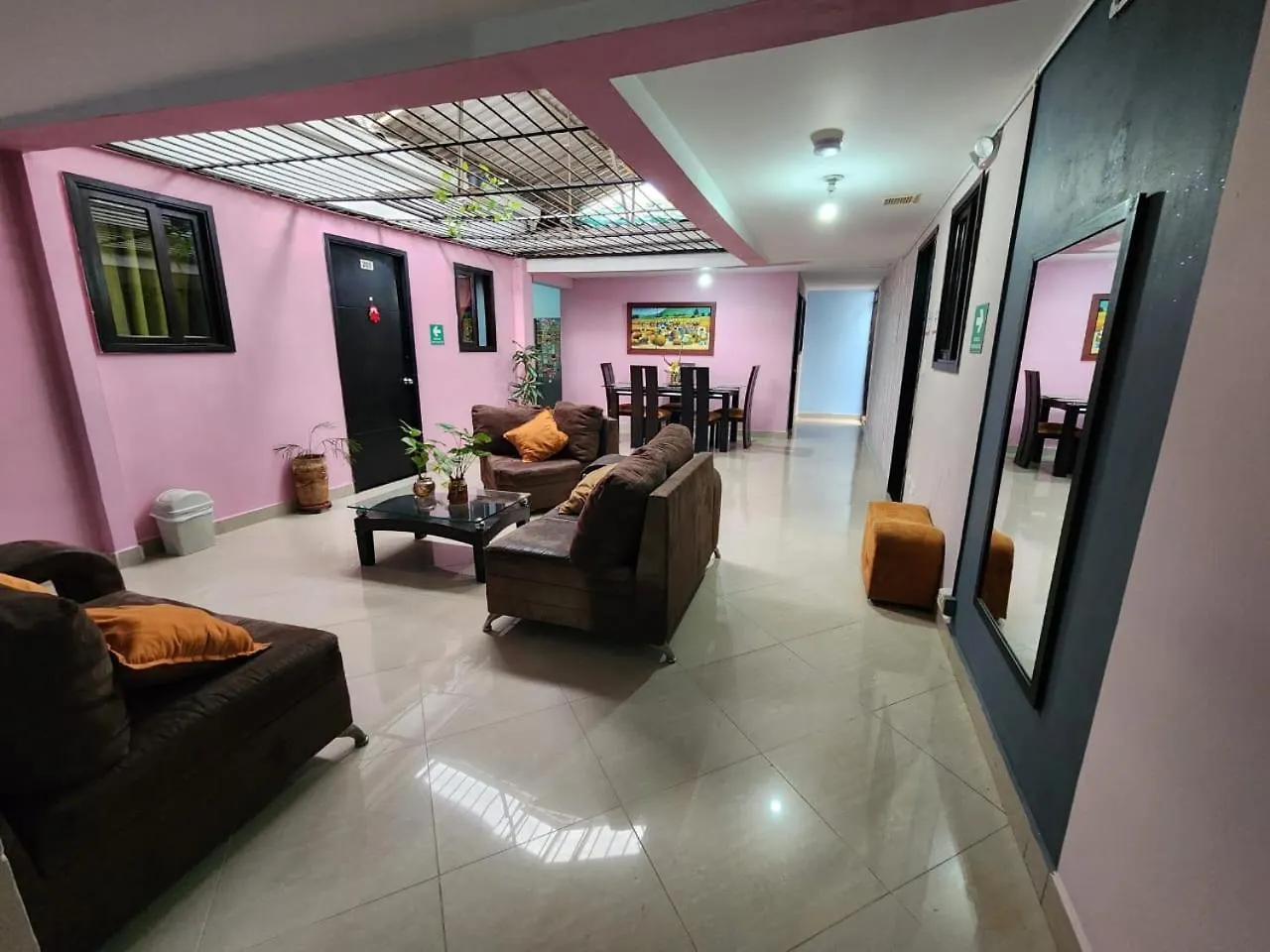 Hotel Laureles Home Medellin