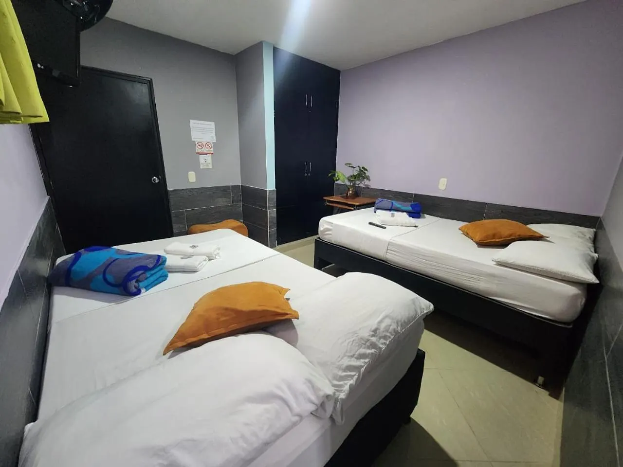 Hotel Laureles Home Medellin