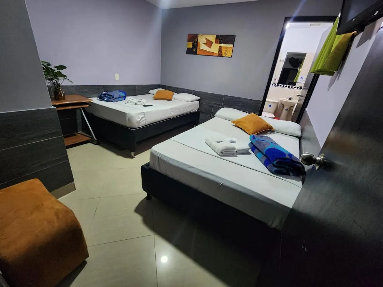 Hotel Laureles Home Medellin