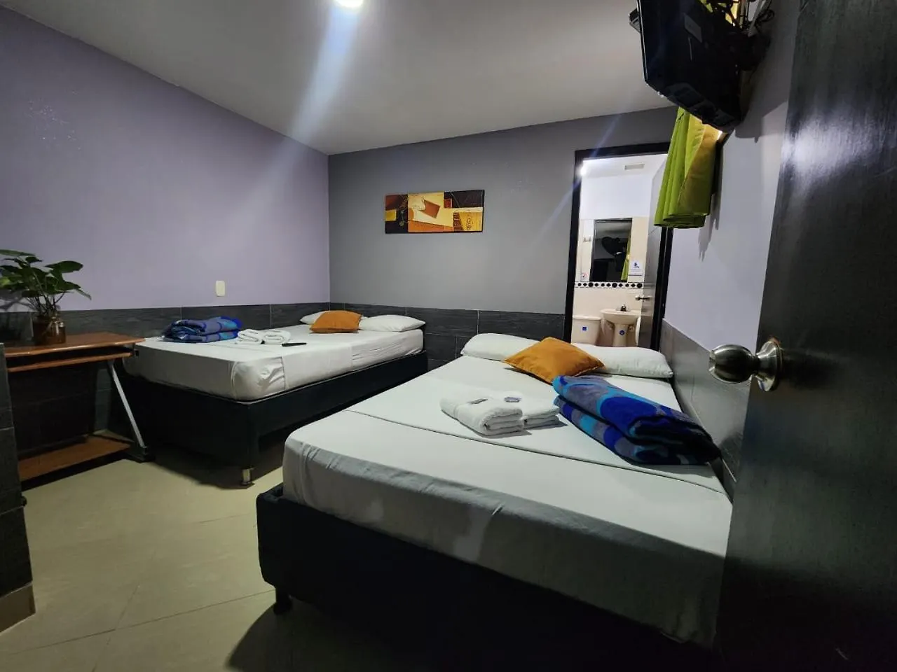 Hotel Laureles Home Medellin