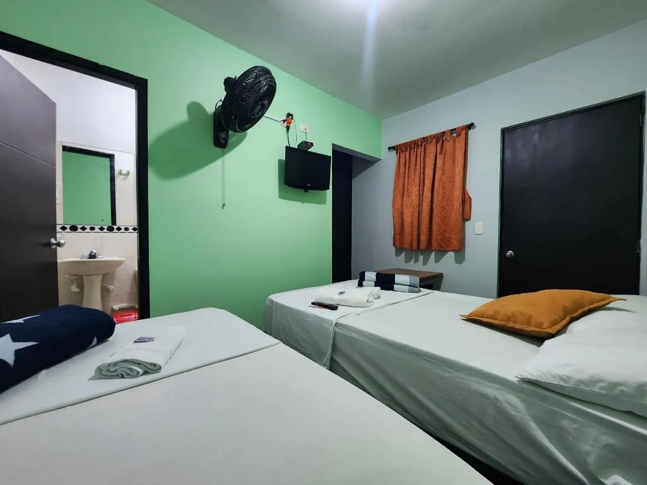 Hotel Laureles Home Medellin Colombia
