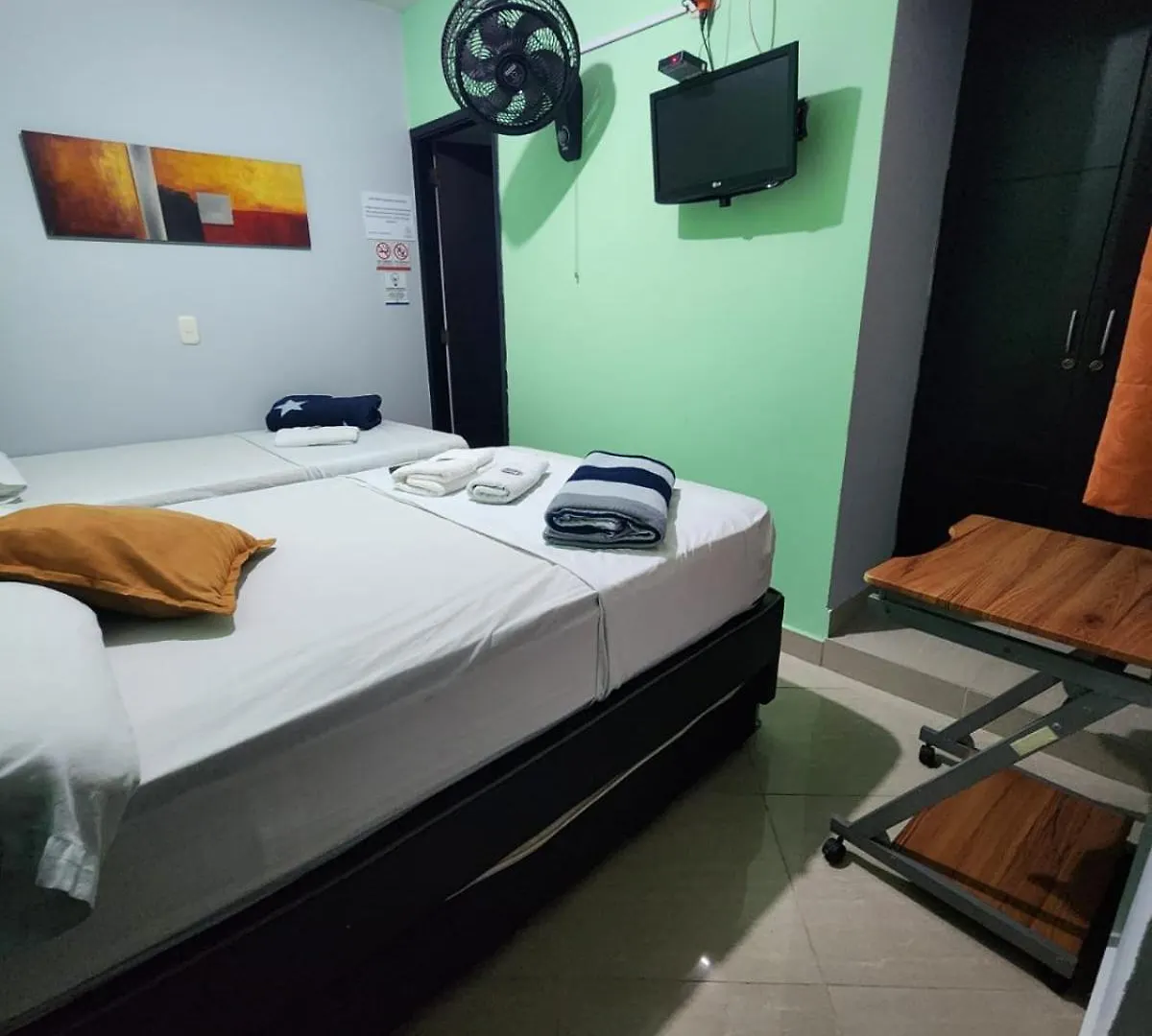 Hotel Laureles Home Medellin