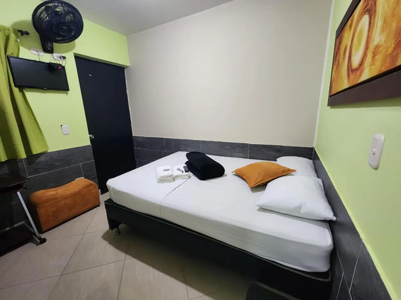 Hotel Laureles Home Medellin