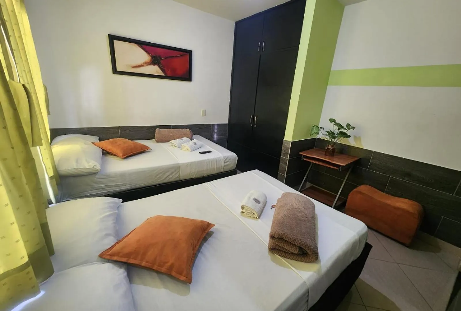 Hotel Laureles Home Medellin