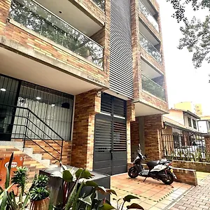 Apto Moderno En Laureles Apartamento